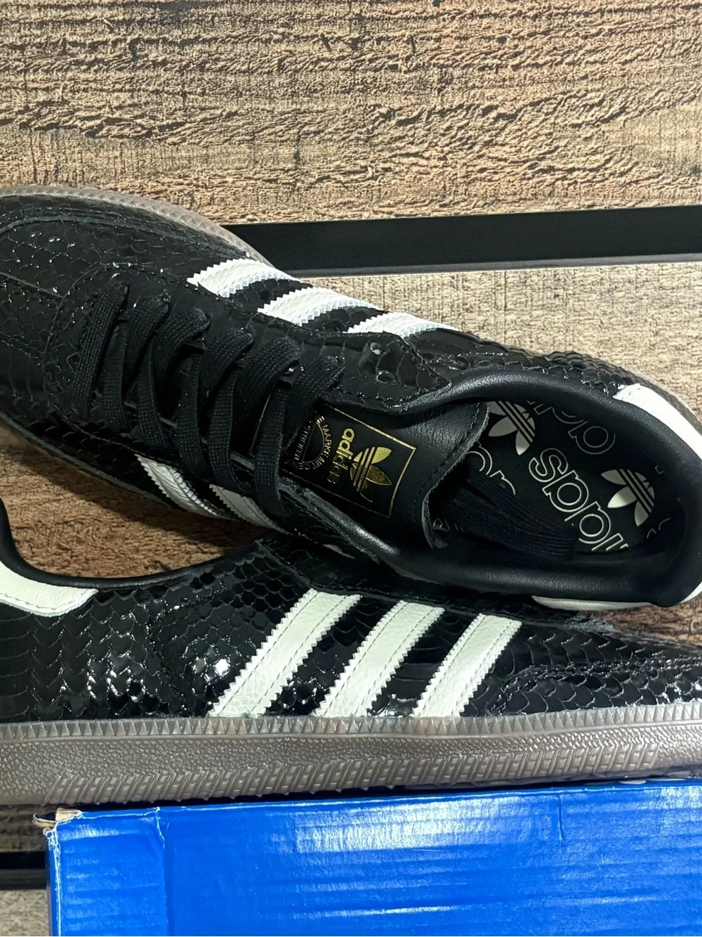 adidas sleek low